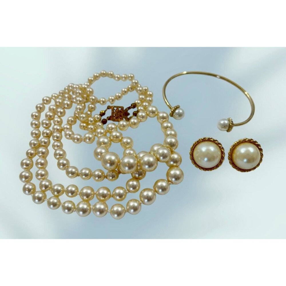 VTG Glass Pearl Necklace 18" Creamy Hand Knotted, Button Earrings, Bracelet